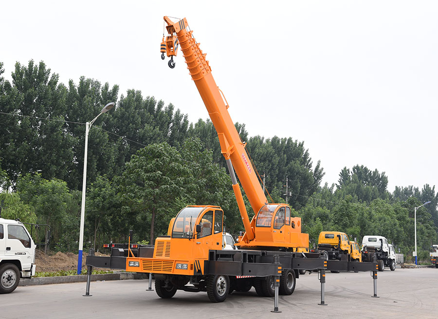 18吨自制吊车-新款