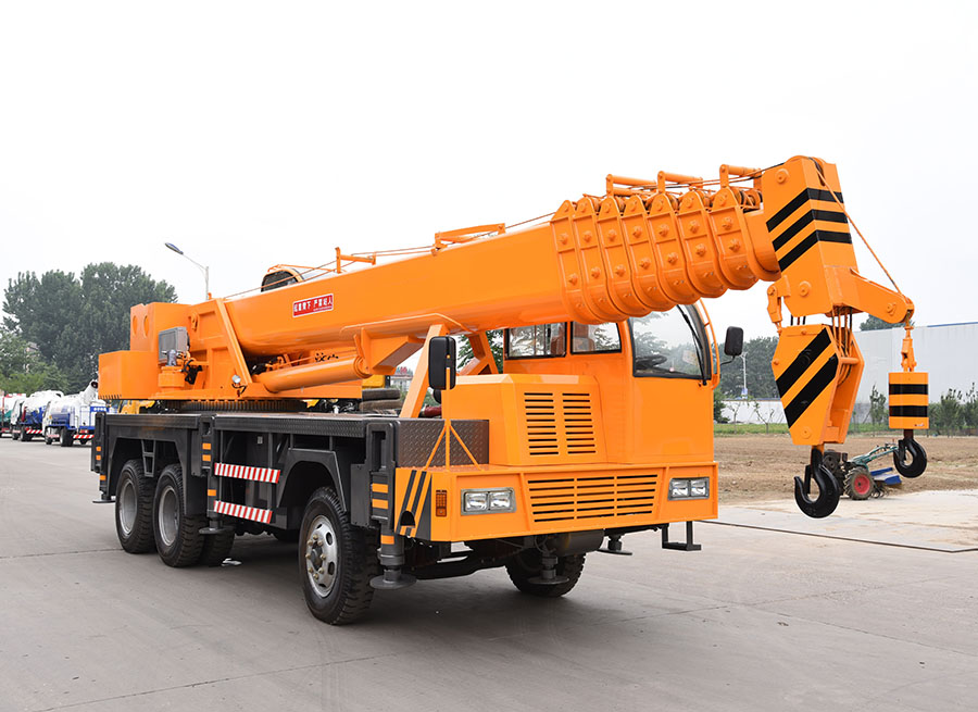 18吨自制吊车-新款