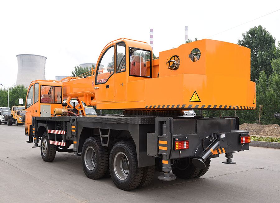 18吨自制吊车-新款