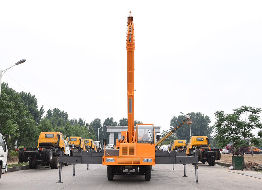 18吨自制吊车-新款