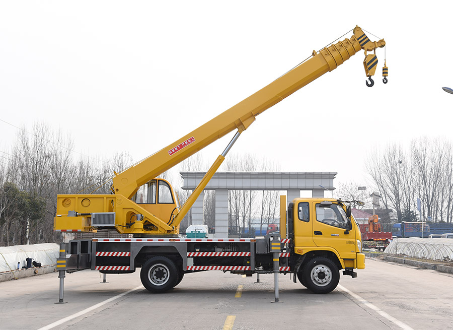 16吨汽车吊福田内走绳