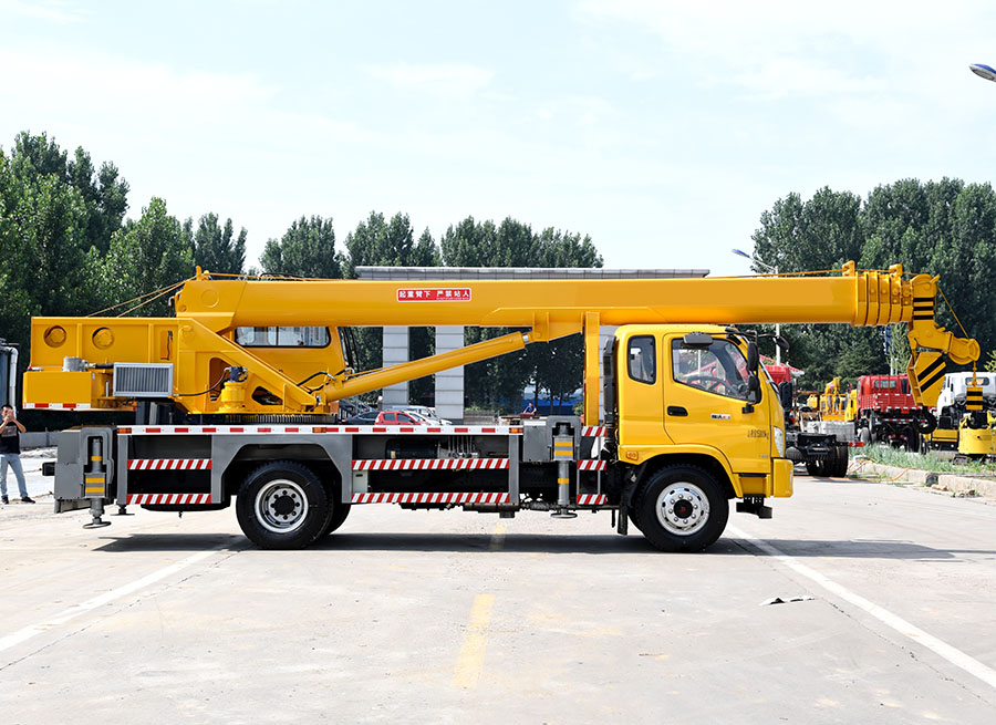 16吨福田140内走绳