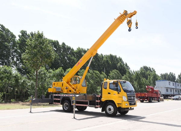 16吨福田内走绳