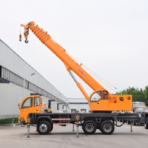 18吨自制吊车-新款