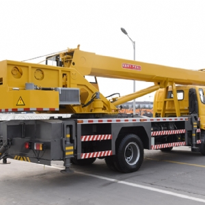 16吨汽车吊福田内走绳